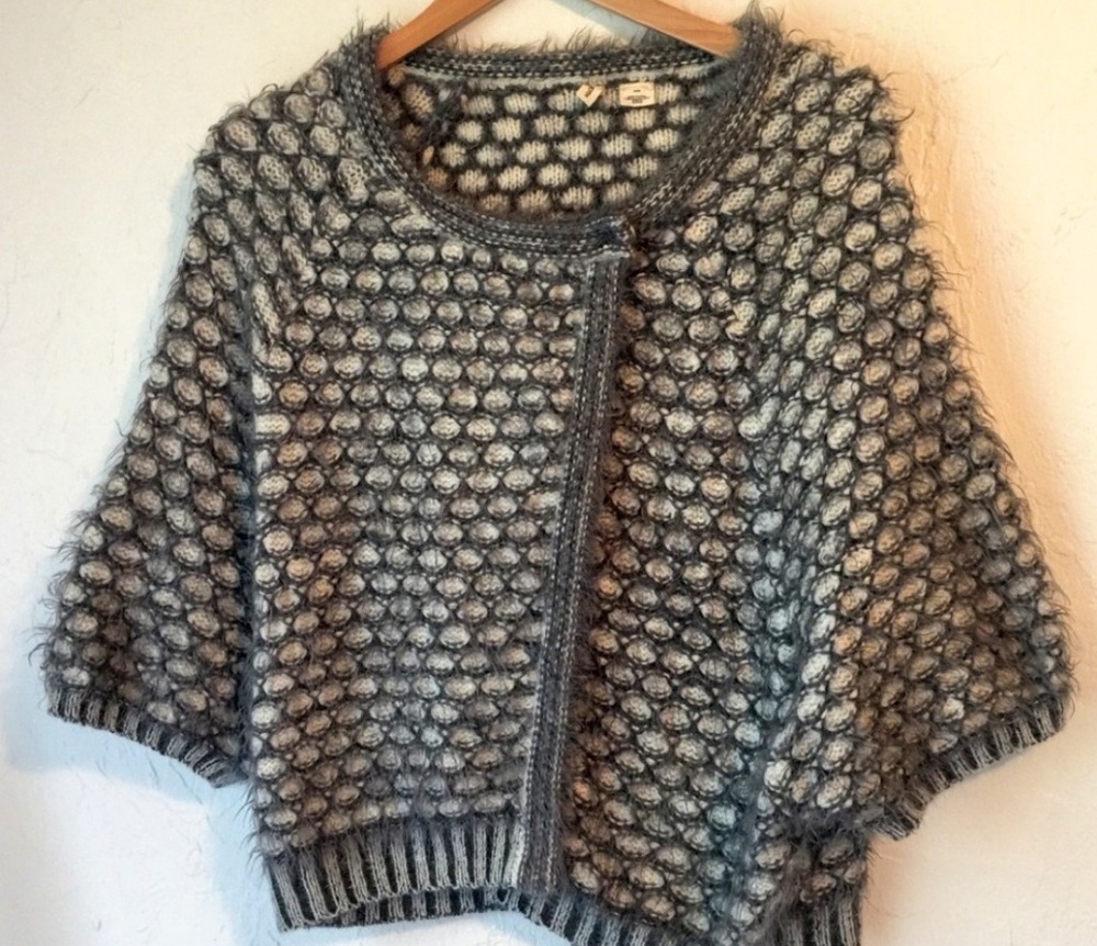 SOLD**Anthropologie | Moth | cropped sweater
